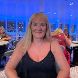 Jayne is looking for singles for a date